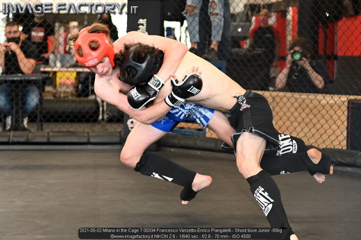 2021-05-02 Milano in the Cage 7 00334 Francesco Vanzetto-Enrico Piangatelli - Shoot boxe Junior -60kg